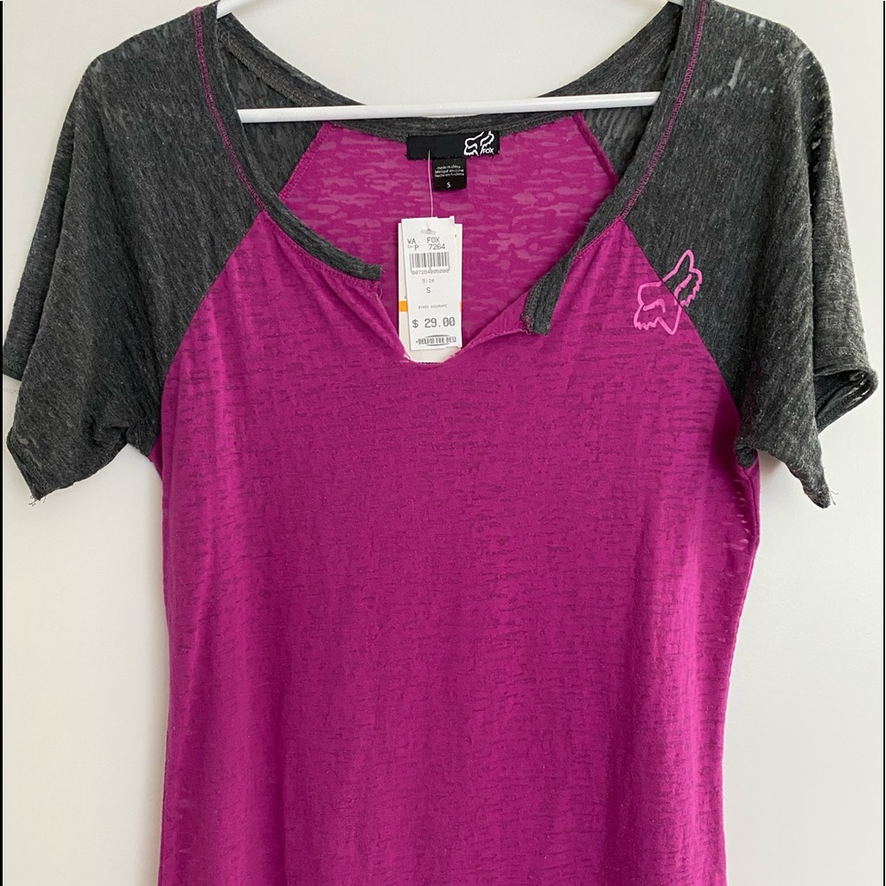 Purple Fox T-shirt. Size small